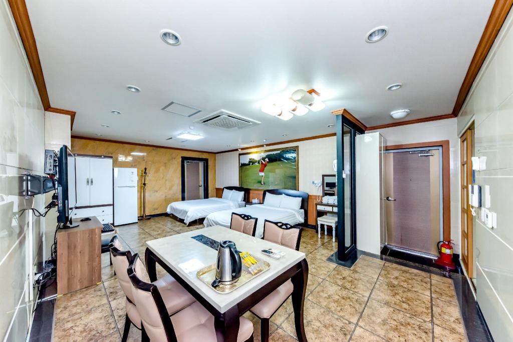 Tamragio Hotel 81/100