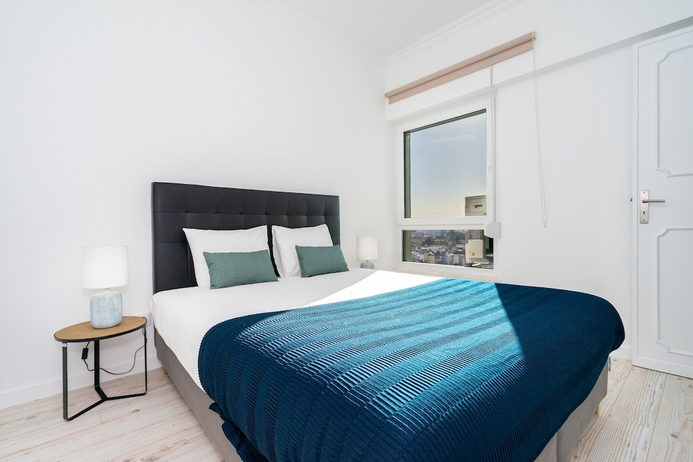 WHome Anjos Premium Apartment 8 12/50