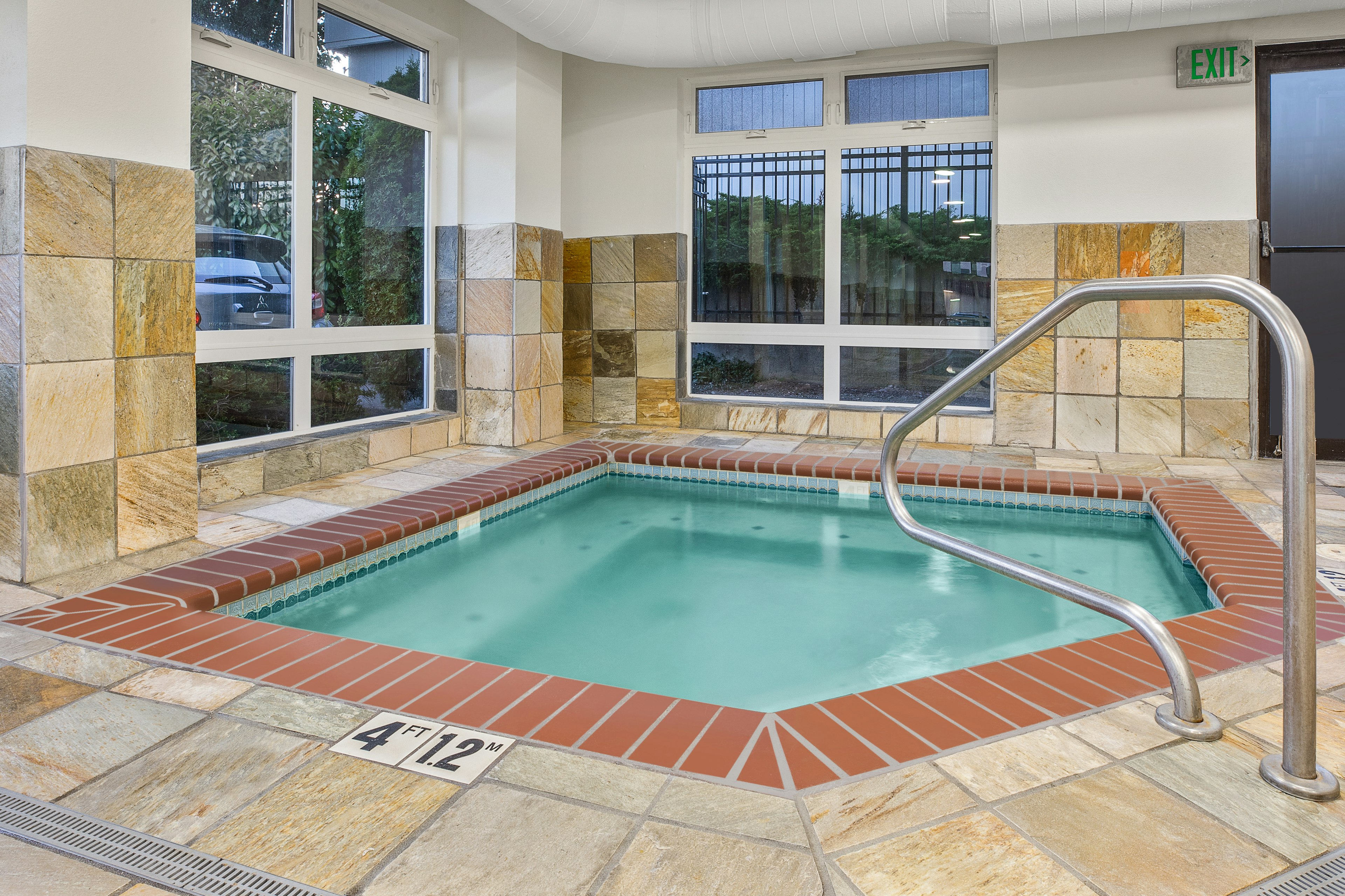 Holiday Inn Express Hotel Suites Tacoma 28/46