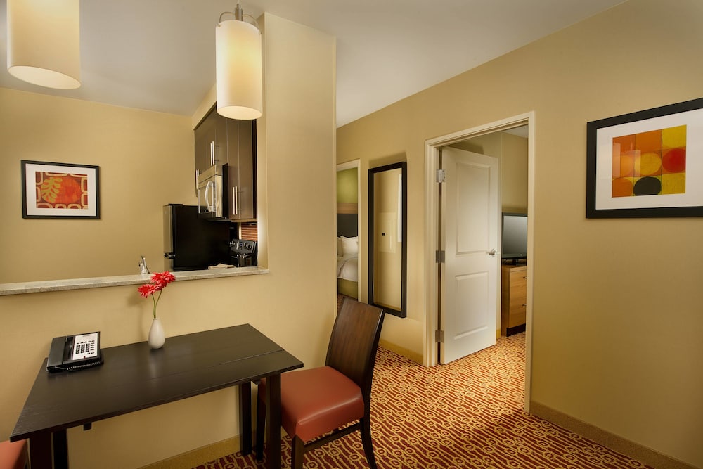 TownePlace Suites Bridgeport Clarksburg 20/23