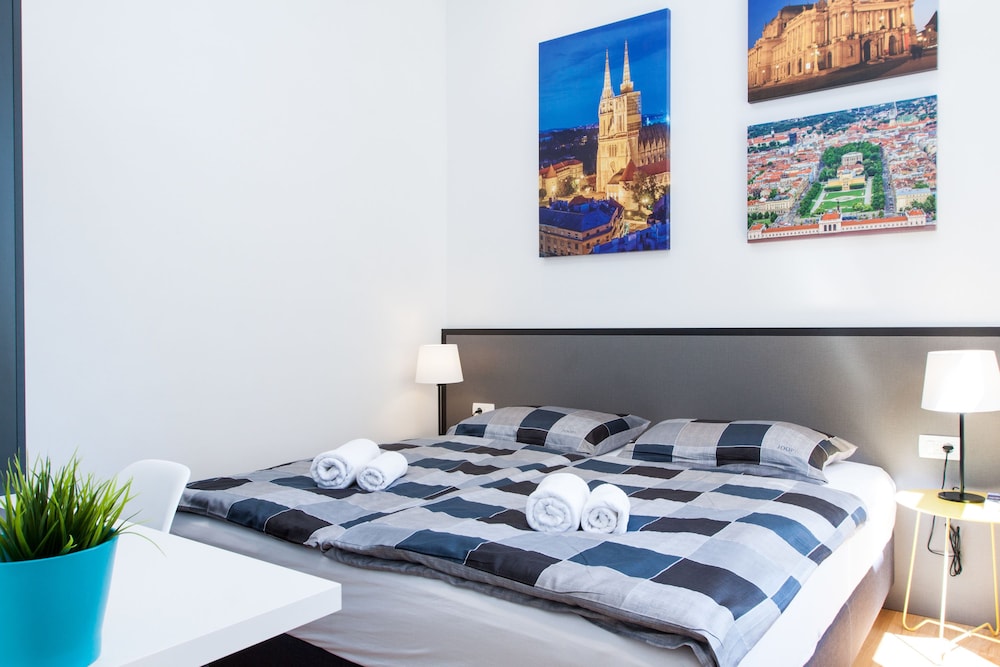 Loox Serviced Apartments Hatzova 4/33
