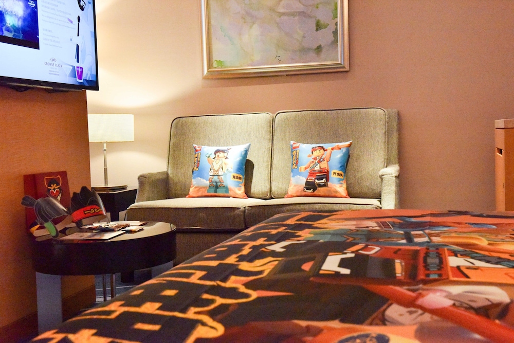 Crowne Plaza Shenzhen Futian 8/86