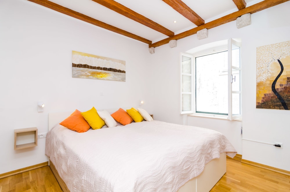Apartments Raic 6/29