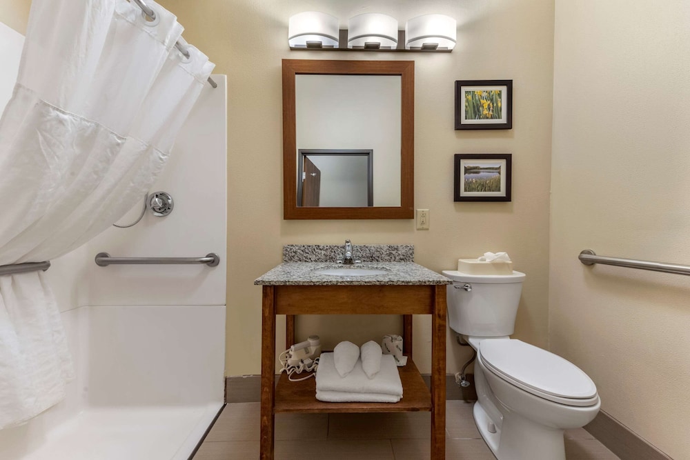 Comfort Inn & Suites Streetsboro - Kent 25/27