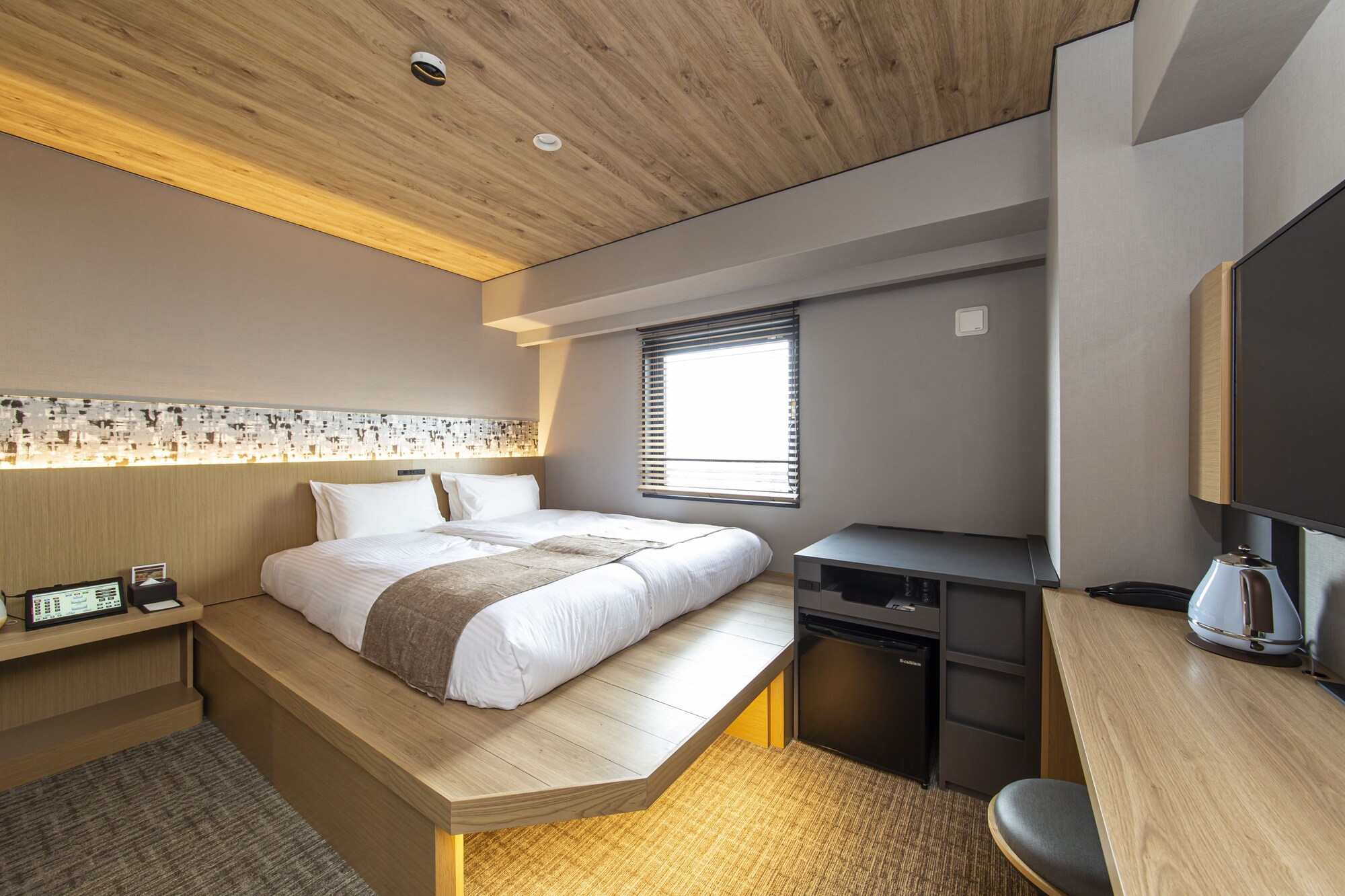 SUPERIOR, TWIN BEDS