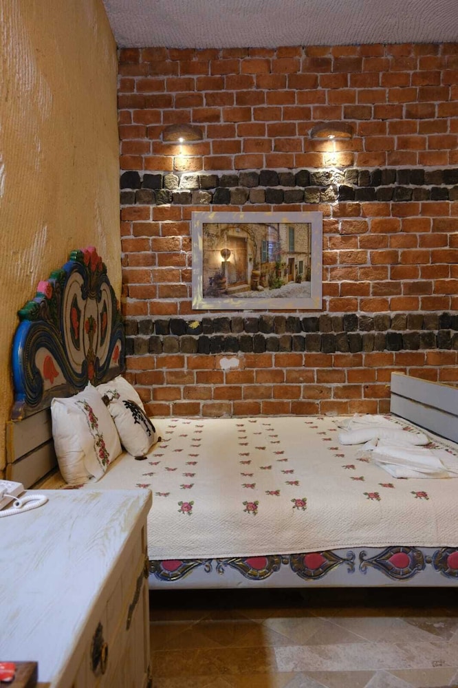 Nari Ask Cave Hotel 16/50