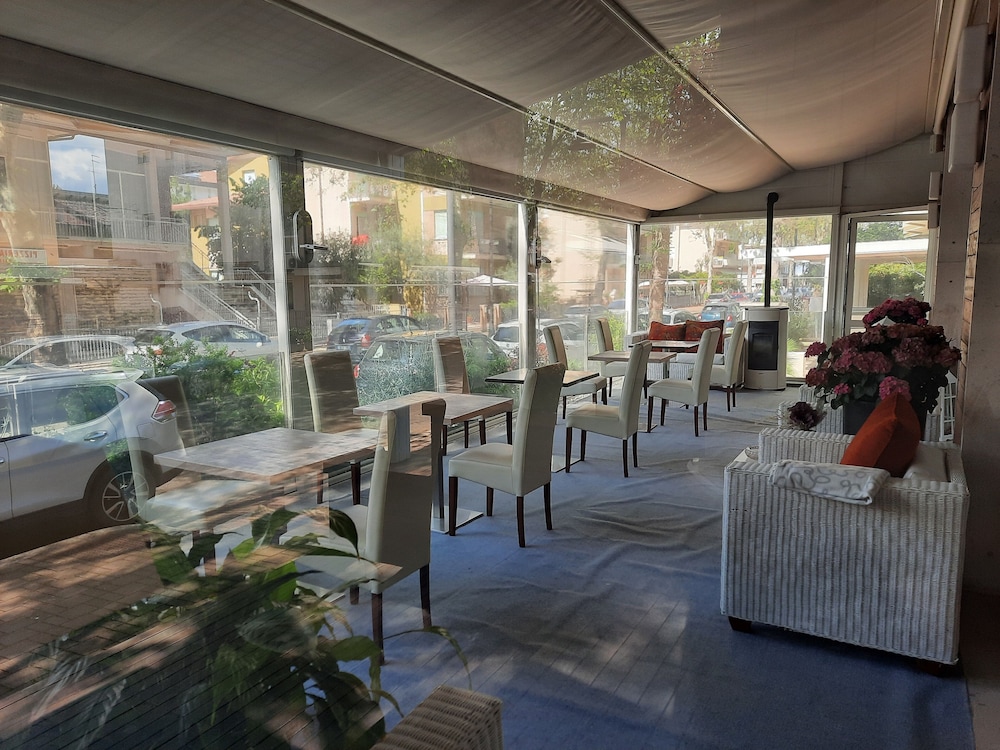 Hotel Lalla Beauty And Relax 45/63