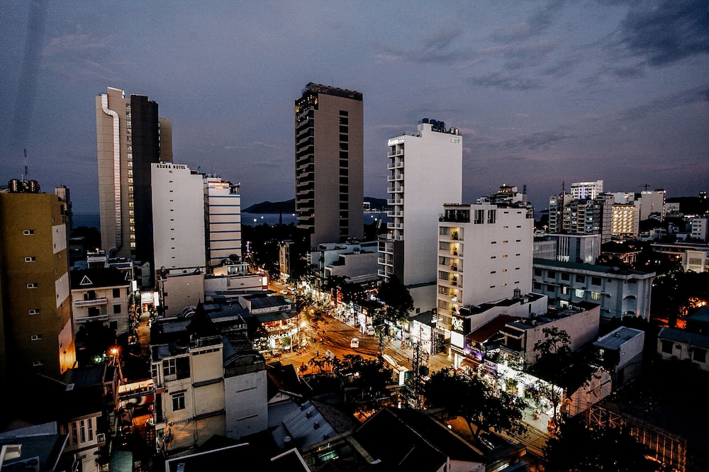 AROMA NHA TRANG BOUTIQUE HOTEL 43/46