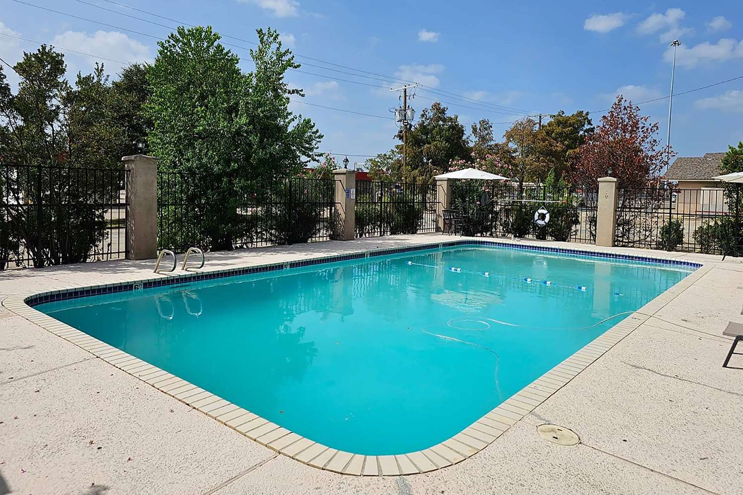 Super 8 By Wyndham Metairie 18/26