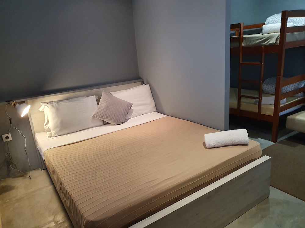Liv Inn Guest House 7/46