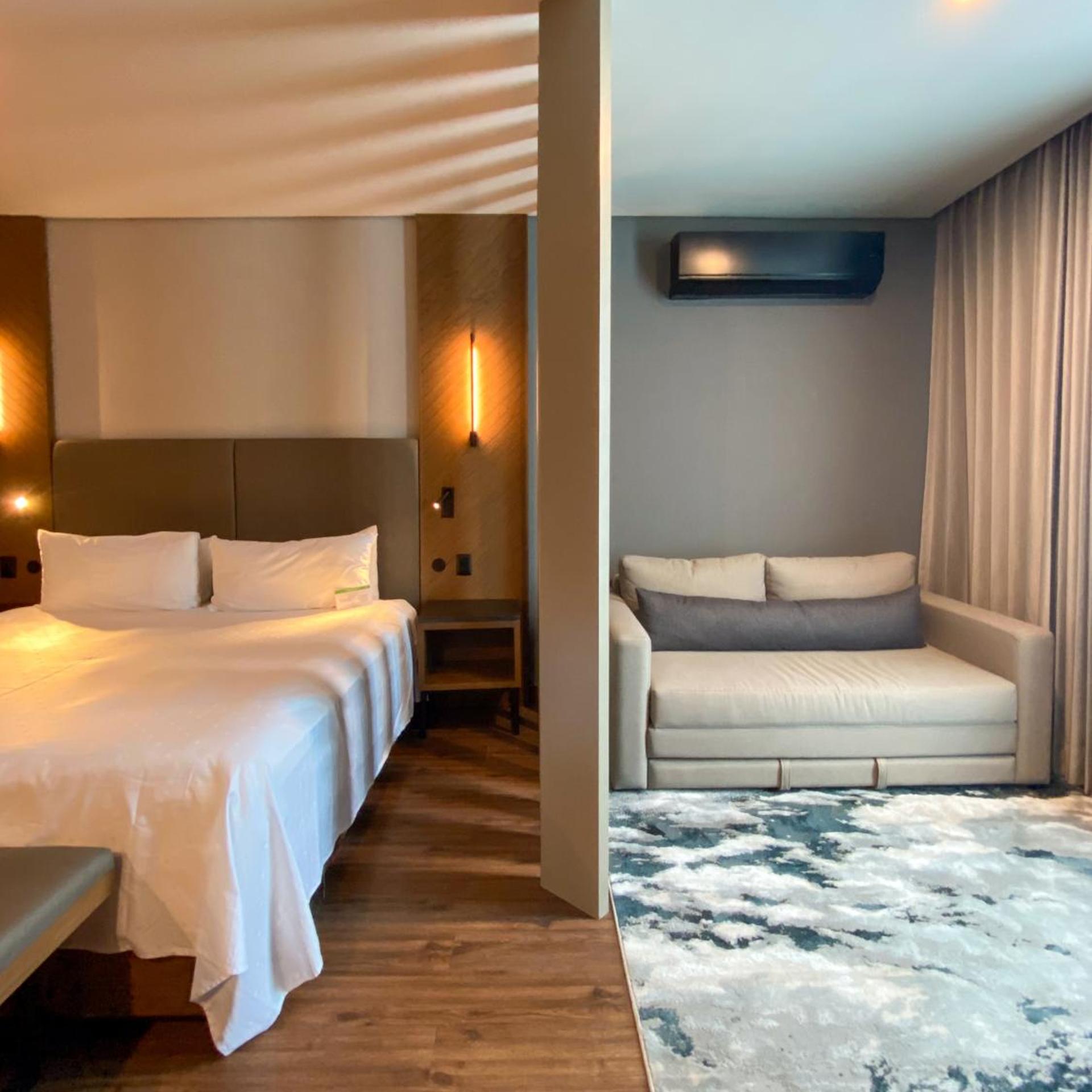Junior Suite, Deluxe, King Bed