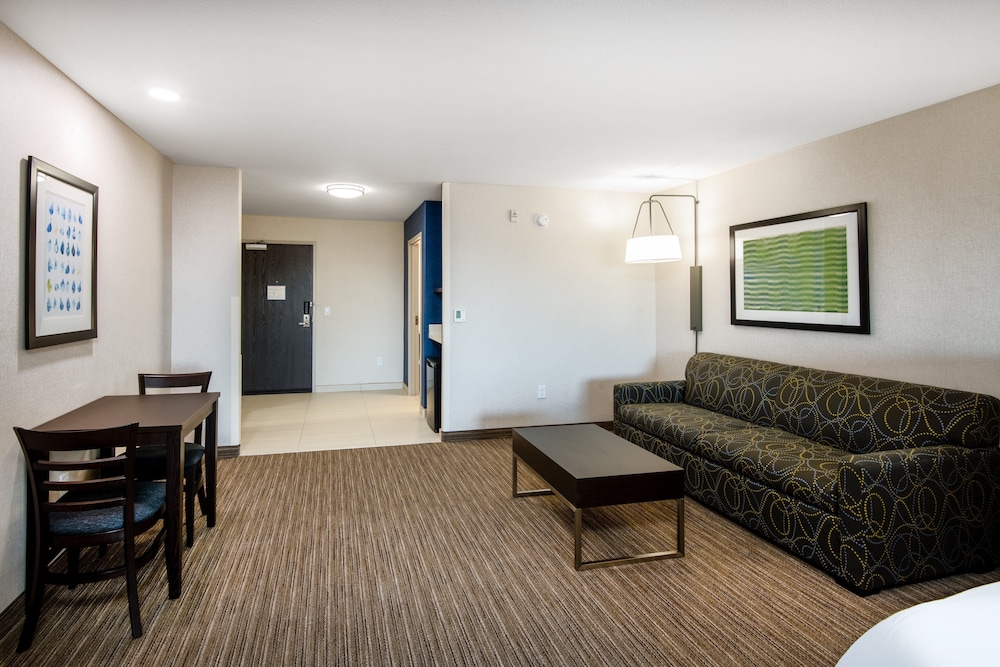 Holiday Inn Express Hotel Suites Yuma 50/79