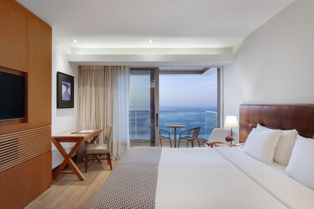 LUXURY, SEA VIEW, BALCONY