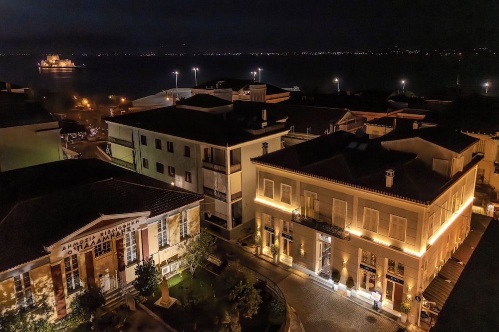 3sixty Hotel Suites 2/50