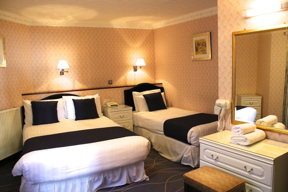 The Devoncourt Resort 10/50
