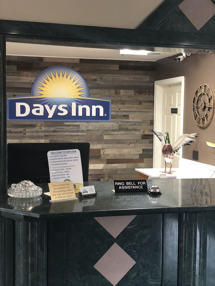 Days Inn & Suites by Wyndham Stuttgart 17/23