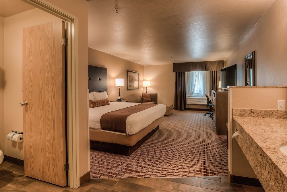 Best Western Plus Yakima Hotel 27/61