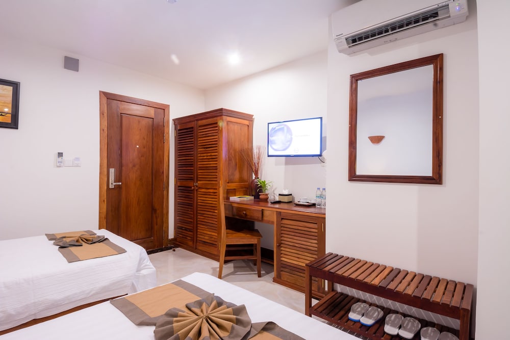 RELAX HOTEL 28/55