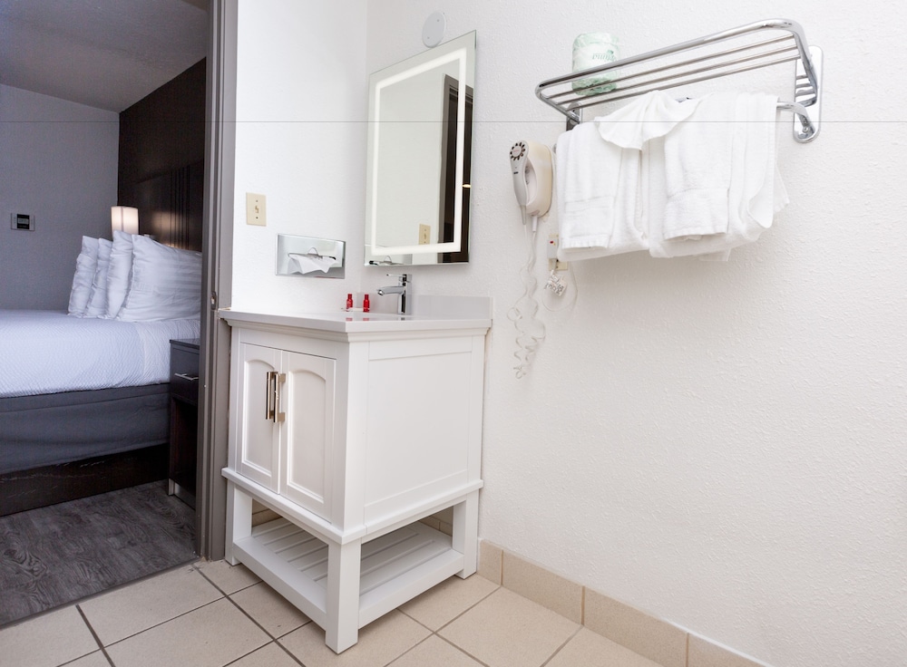Surestay Hotel By Best Western Seaside Monterey 17/33