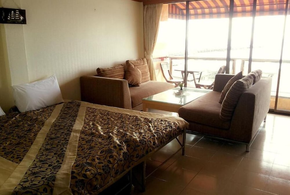 Seaview Hotel Sriracha 25/68