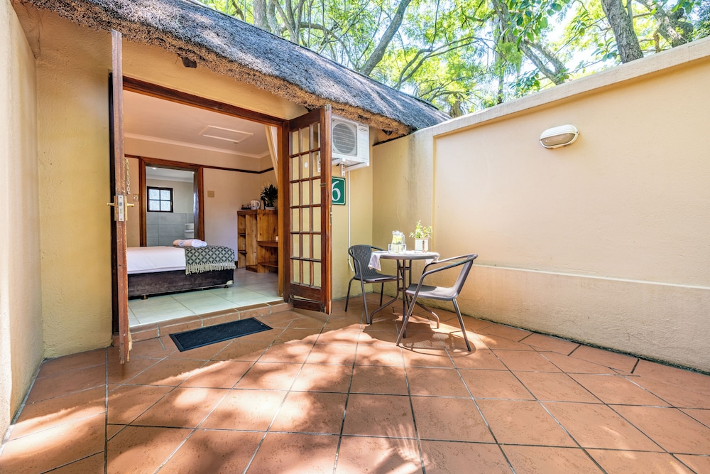 Hotel Numbi and Garden Suites 32/63