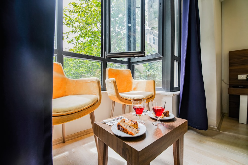 Mitani Suites 36/50