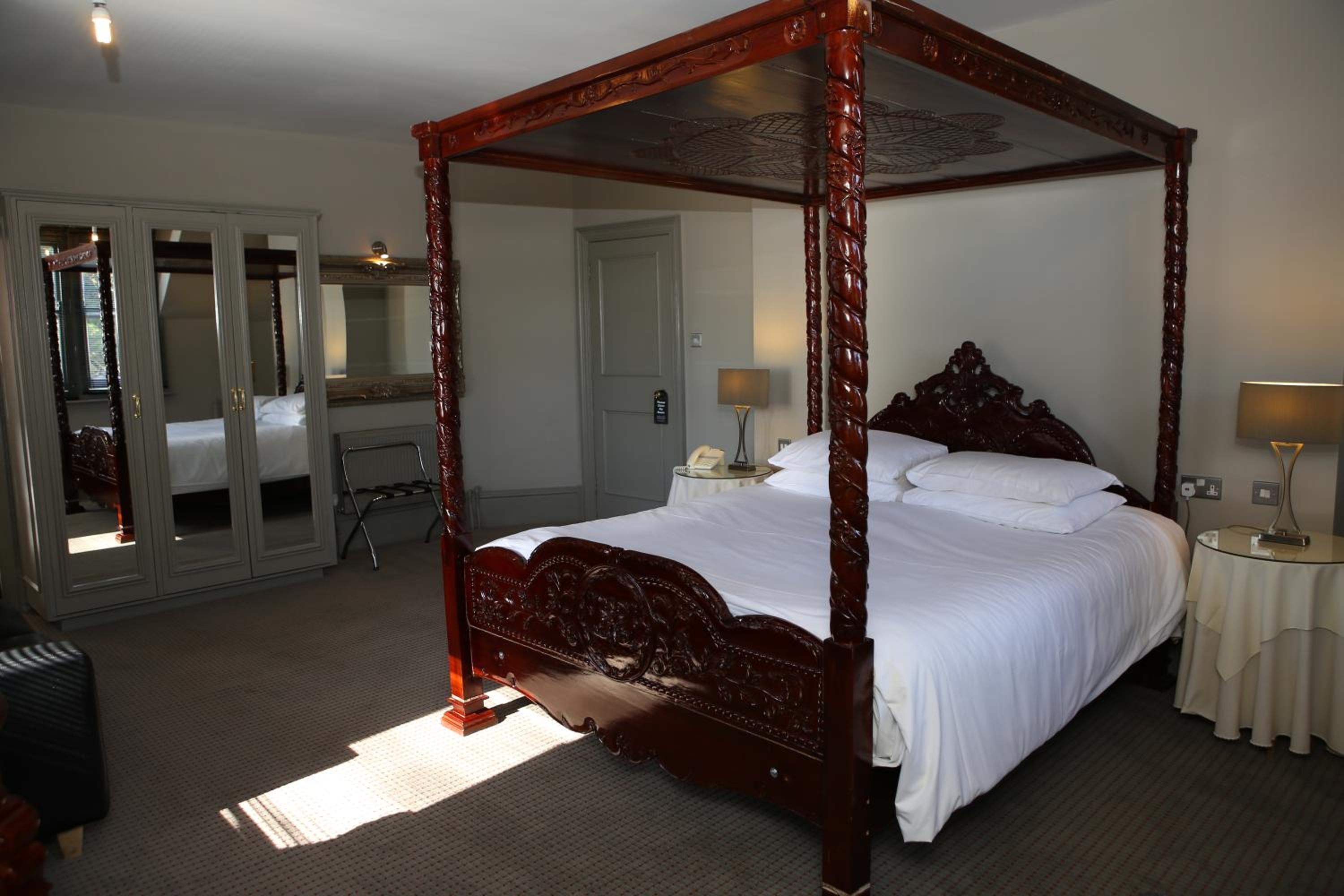 غرفة تنفيذية بسرير كينج، Wards Hotel 3/5