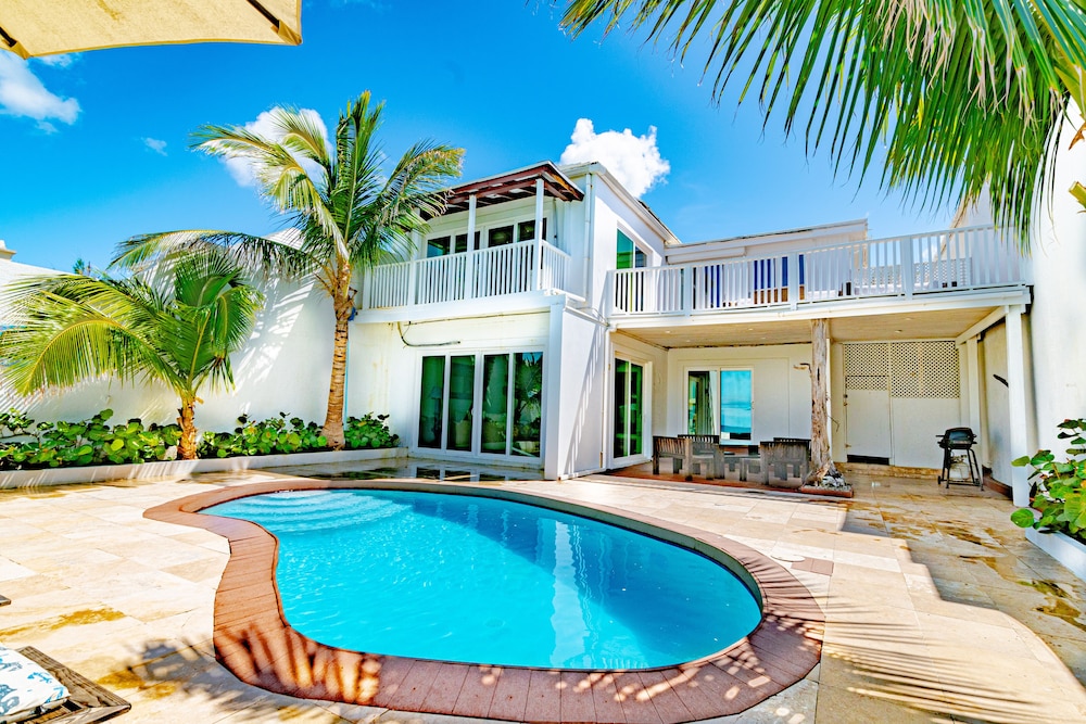 Caprice 14 Cable Beach Luxury Villa 20/24