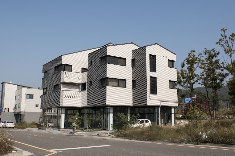 airport guesthouse ko in