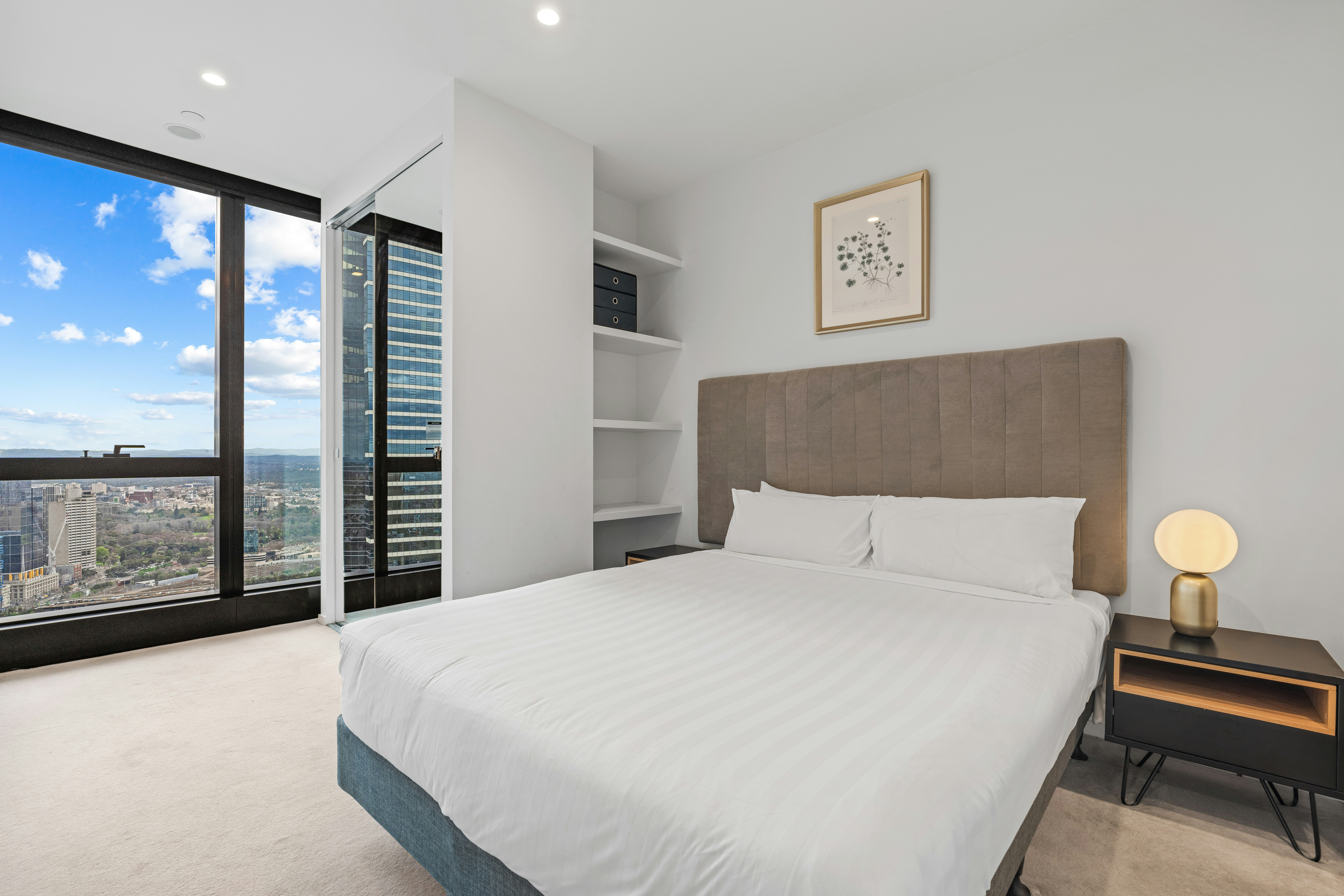 2 Bedrooms, Sky High, Apartment, 2 Bathrooms