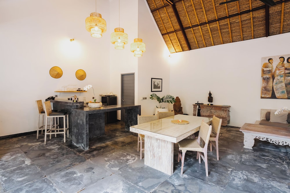 Indiana Kenanga Luxury Villas Spa Restaurant 4/50