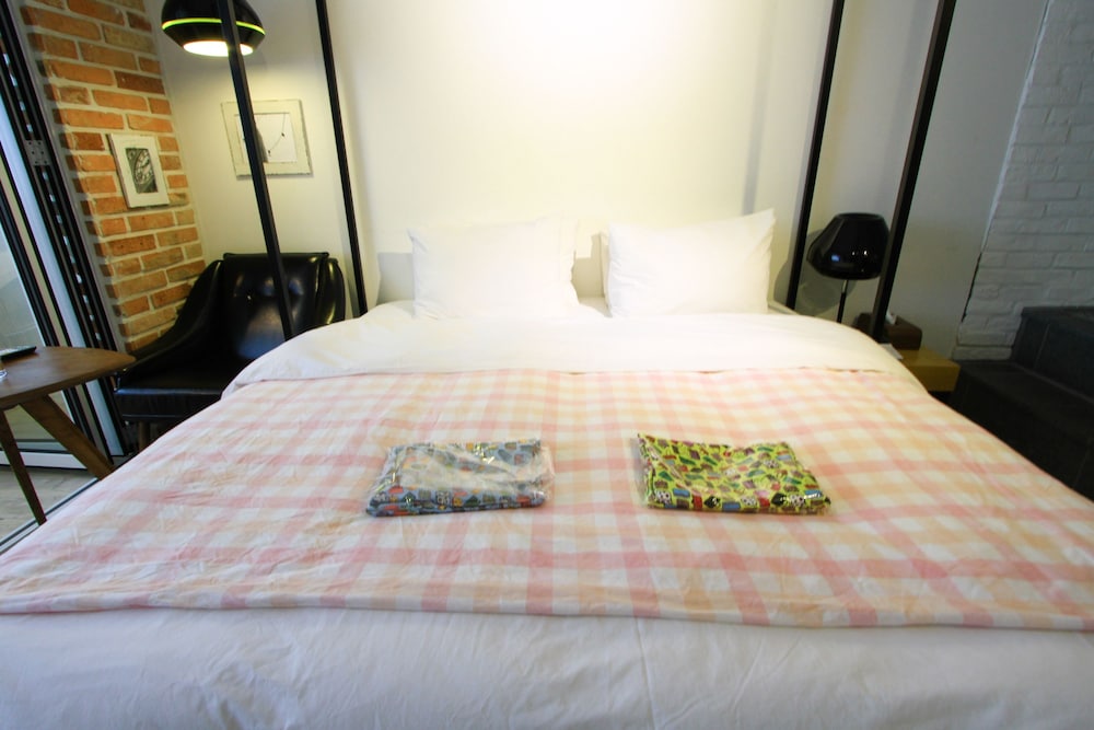 25 Hours Hotel 2 19/50