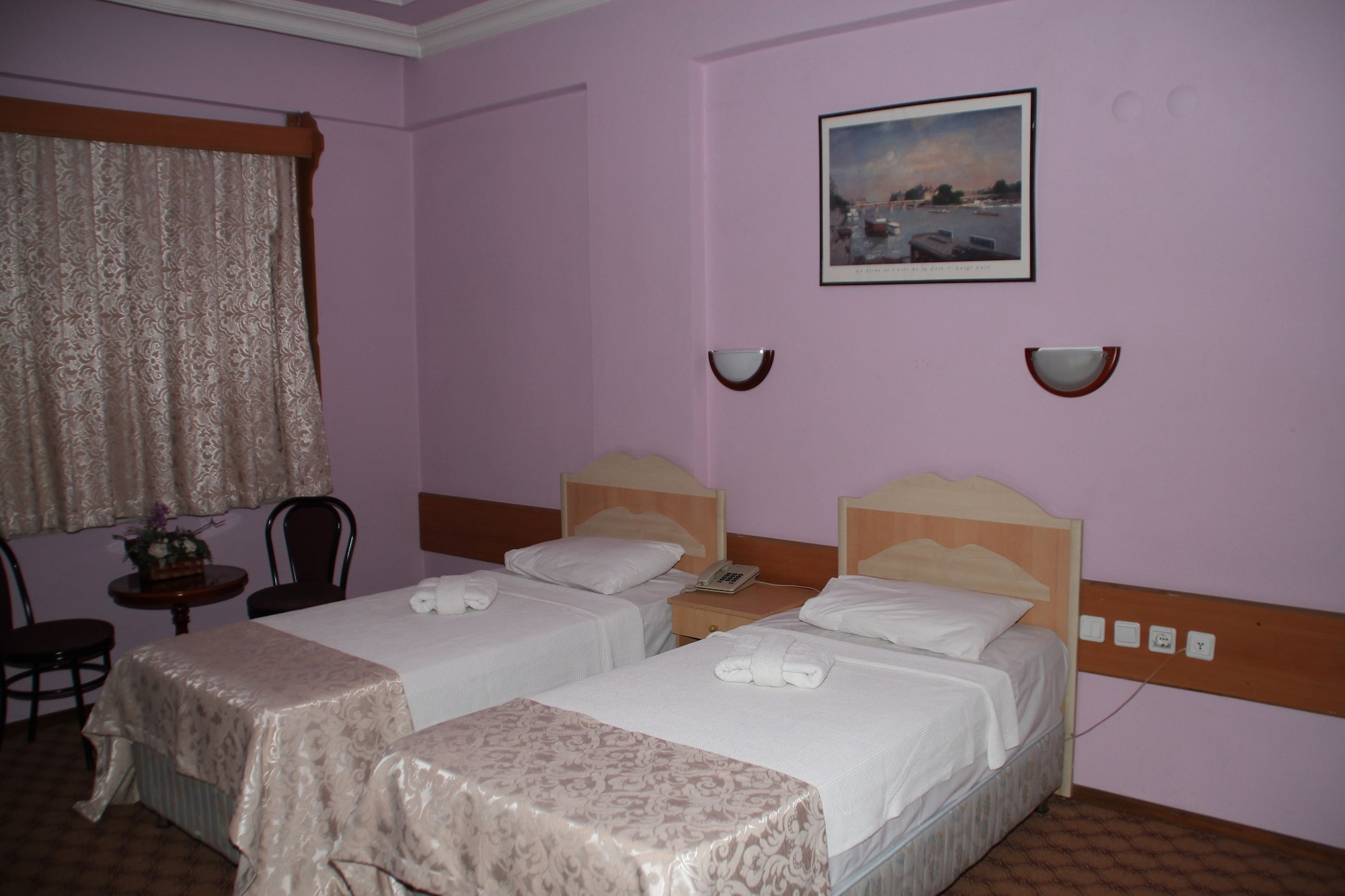 Suite, Multiple Beds، Karyatit 9/10