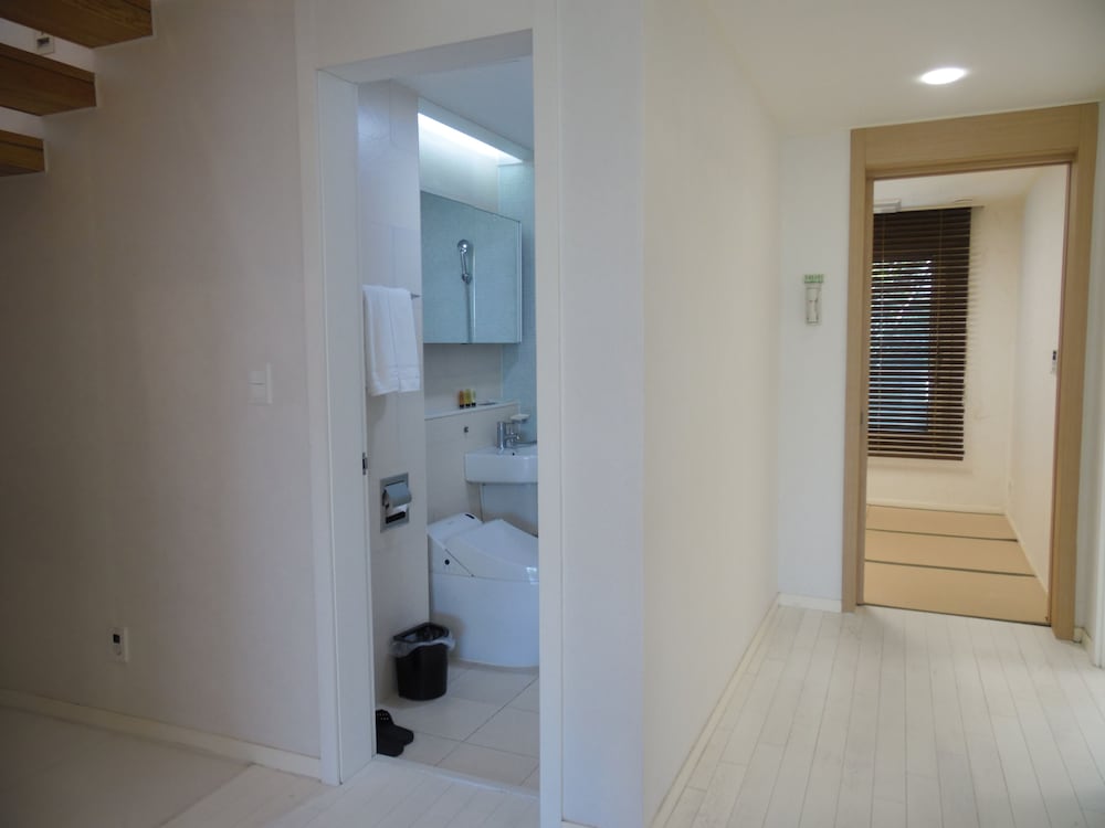 Jeju Healthcare Town Resort 50/50