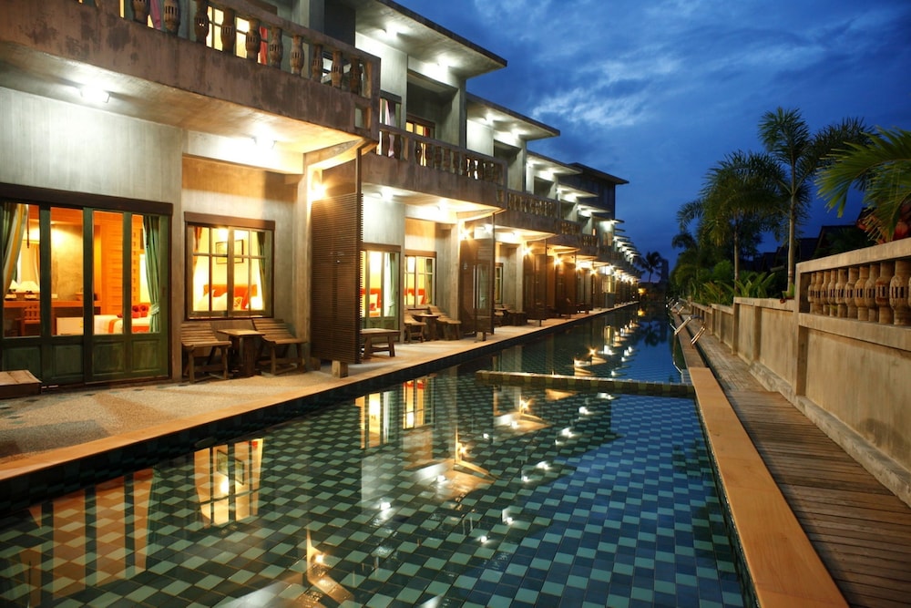 See Through Boutique Resort Haad Yao 1/50