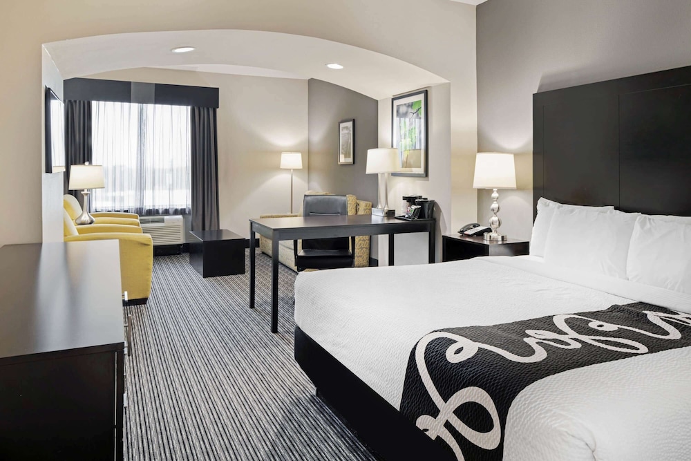 La Quinta Inn & Suites by Wyndham Rockport - Fulton 16/46