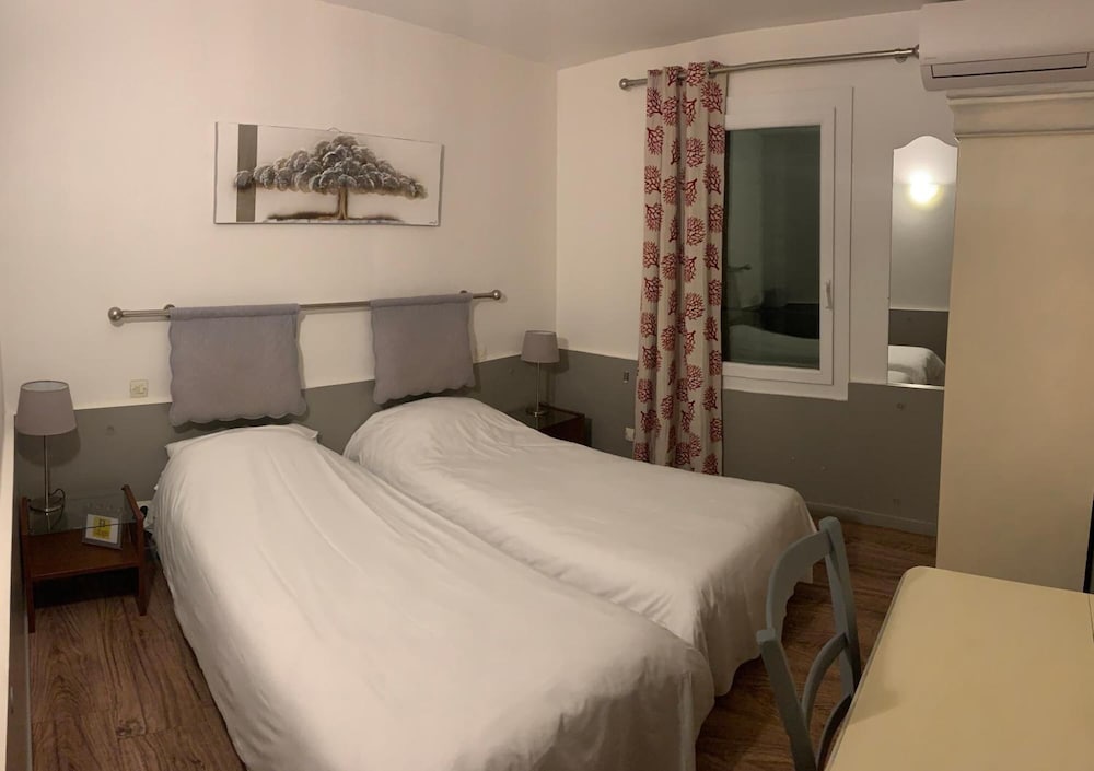 Auberge Cigaloise 8/22
