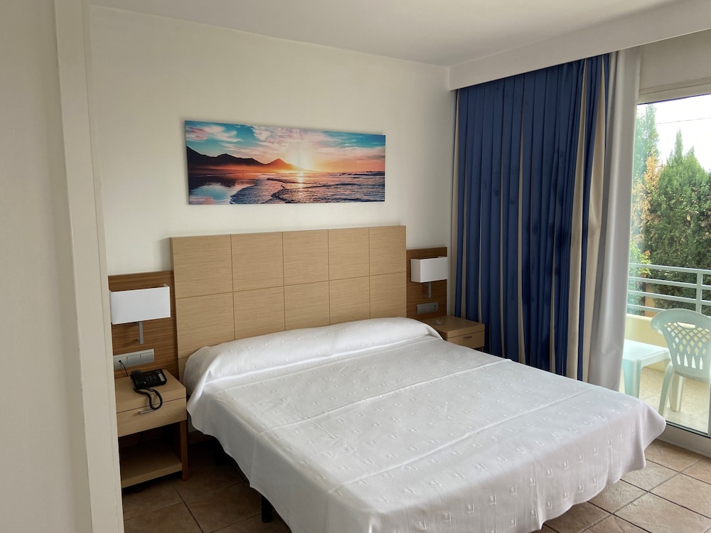 HOTEL ABRIL 21/29