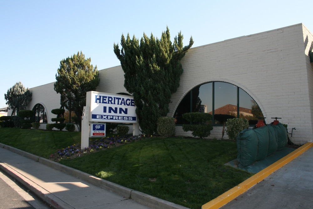 Heritage Inn Express Roseville 46/51
