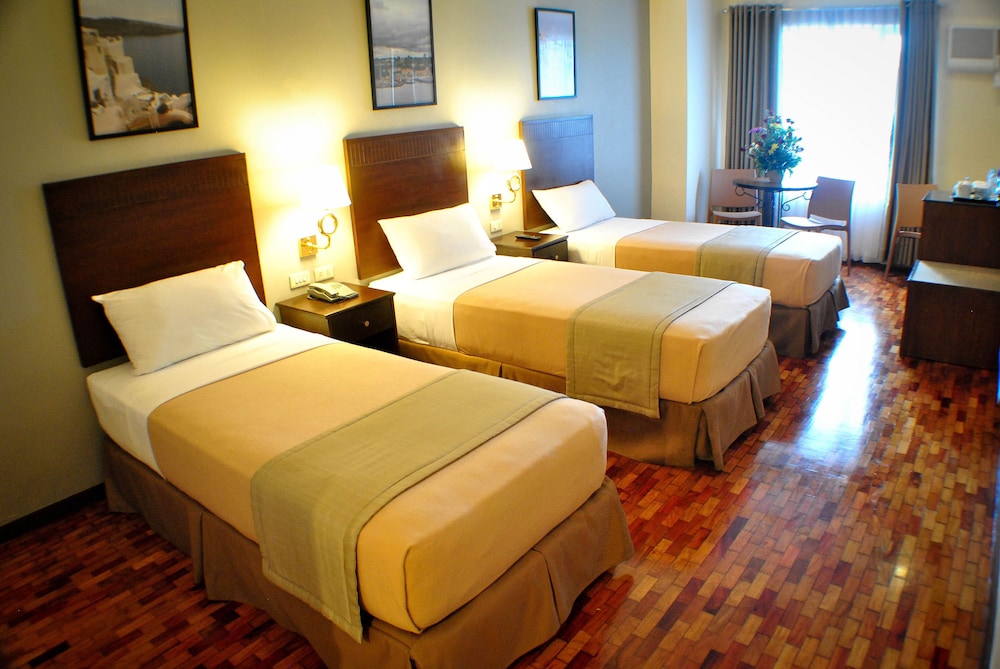 Fersal Hotel Kalayaan 26/63