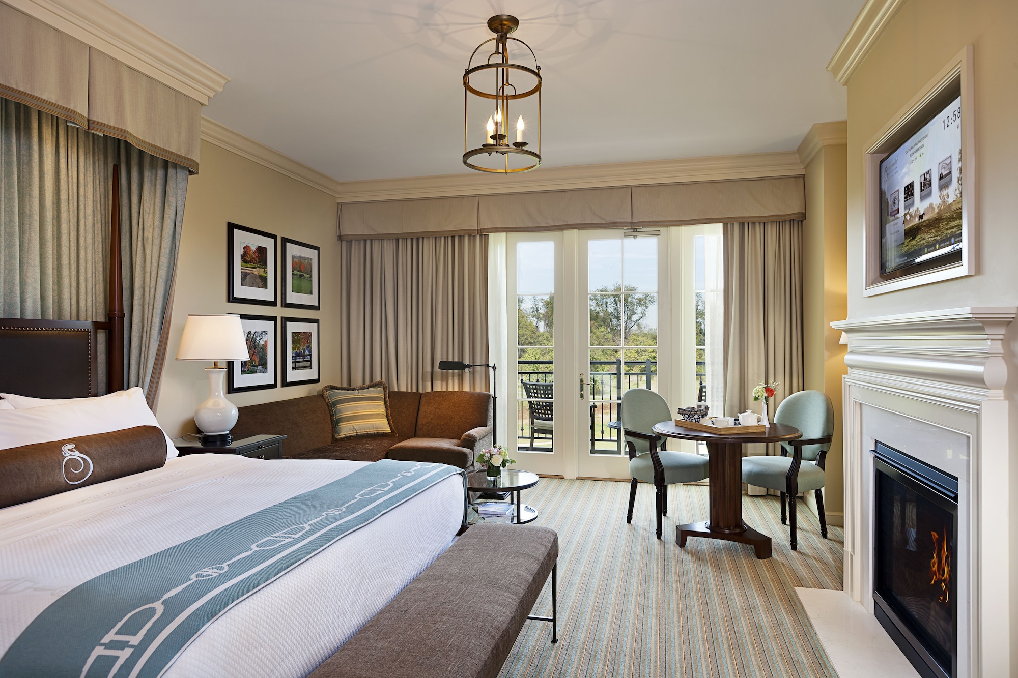 Estate, King Bed, Accessible