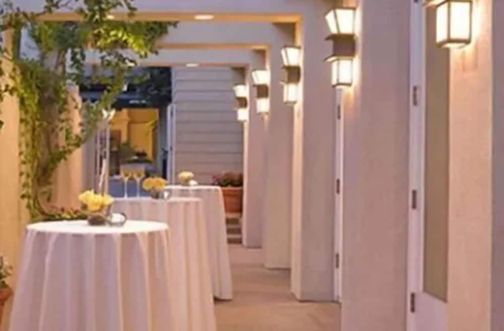 Beach House Hotel At Hermosa Beach 9/51