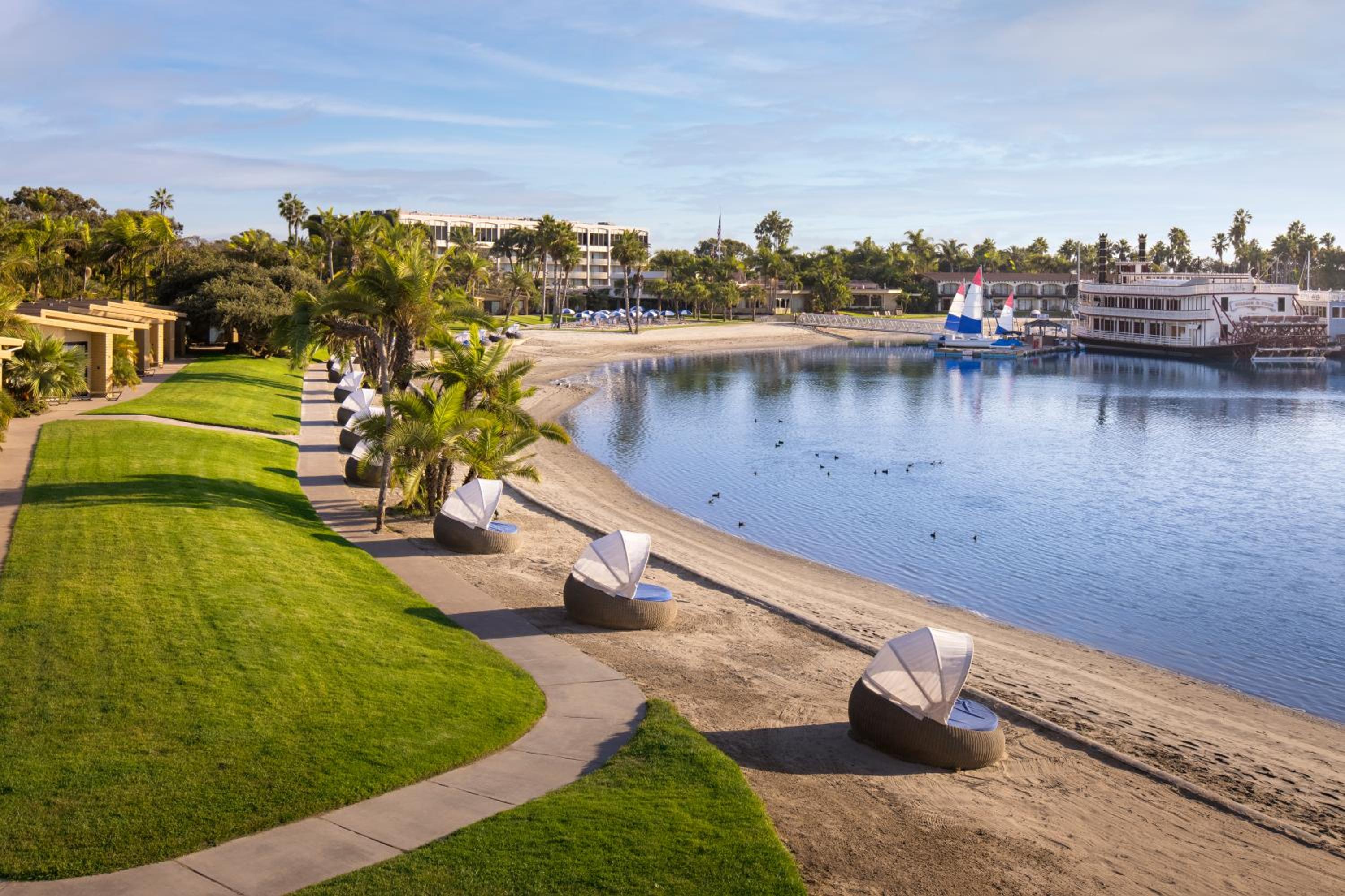 Suite, King Bed, Queen Bed, Beach Front, Patio, Accessible 3/4