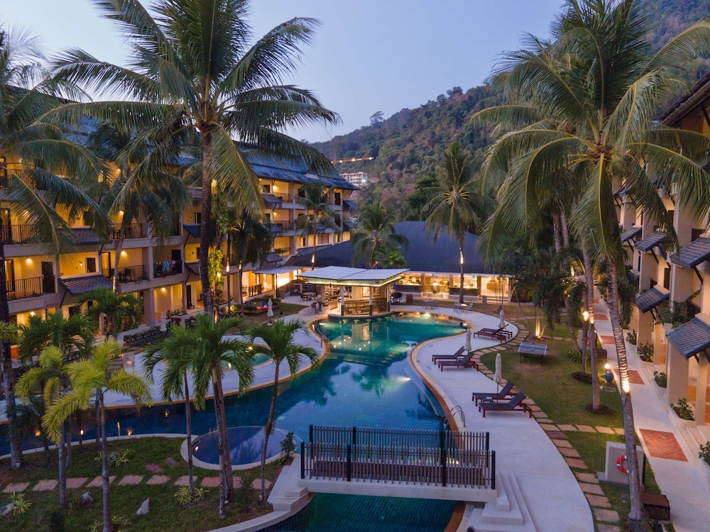 Radisson Resort and Suites Phuket 67/72