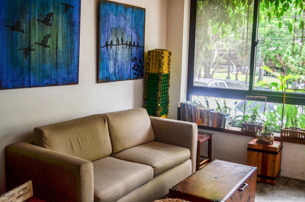 Cabins By Eco Hotel Tagaytay 49/67