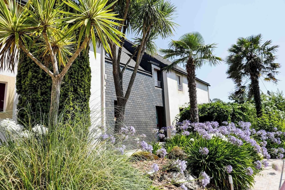 Brit Hotel Le Branhoc 59/62