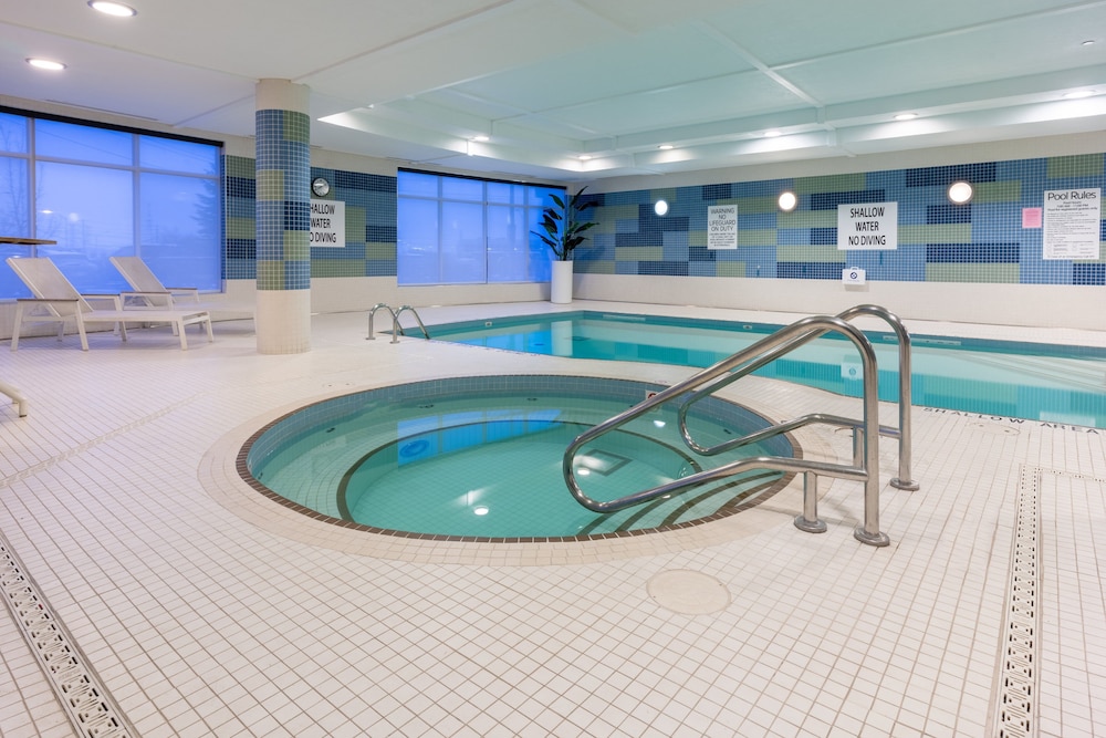 Holiday Inn Express Suites Vaughan 3/78