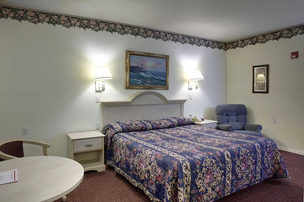 Lighthouse Inn 12/37