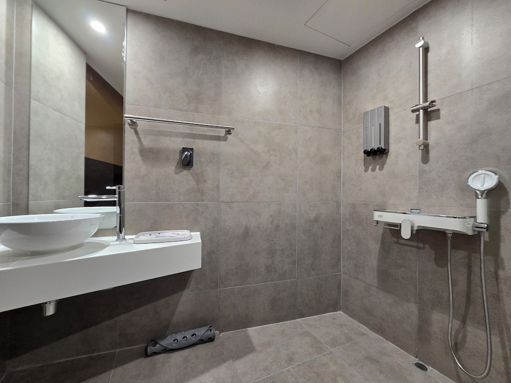 Tria Hotel 61/62