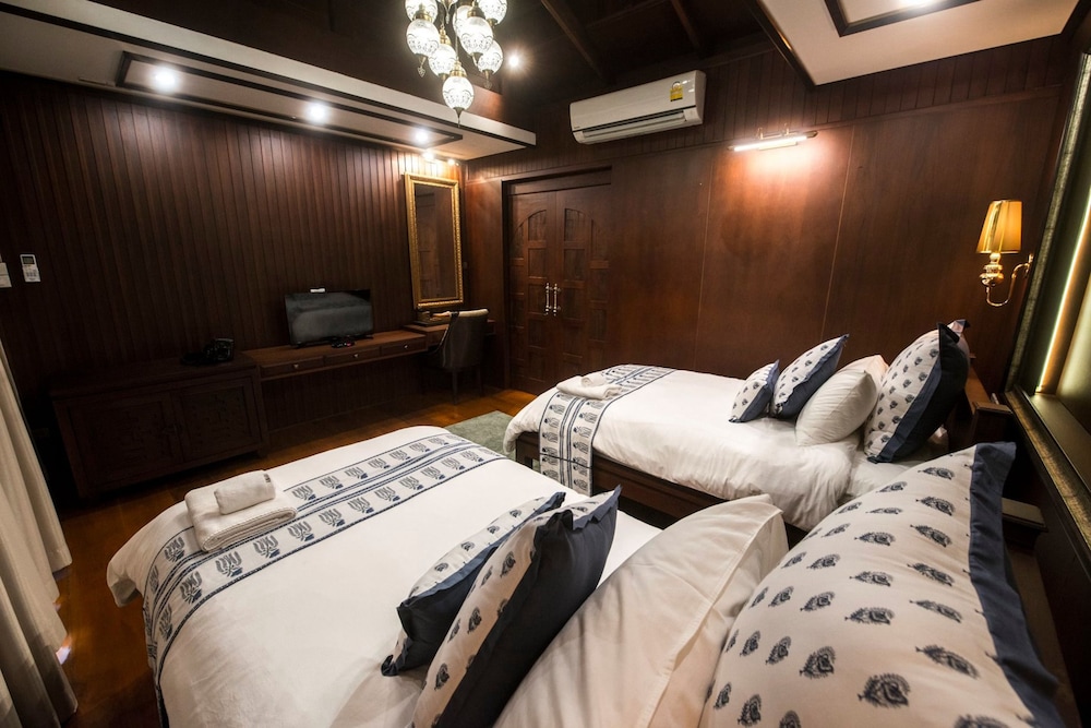Amara Villa Khao Ka Lok 14/49